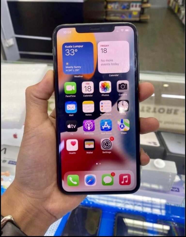 Refurbished iPhone 11 Pro Max Unlocked - Image 2